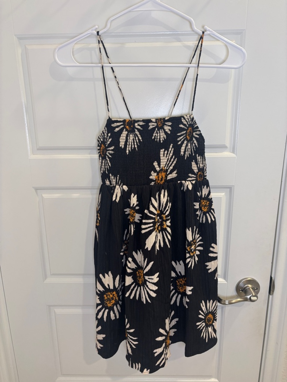 American Eagle Daisy Floral Mini Dress XS Smocked Spaghetti Strap Black Summer